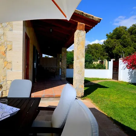 Chalet Bonito Chalet Con Piscina Cerca Del Mar *
